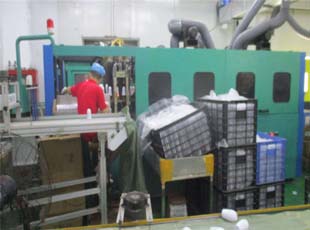 注塑機吹塑設(shè)備